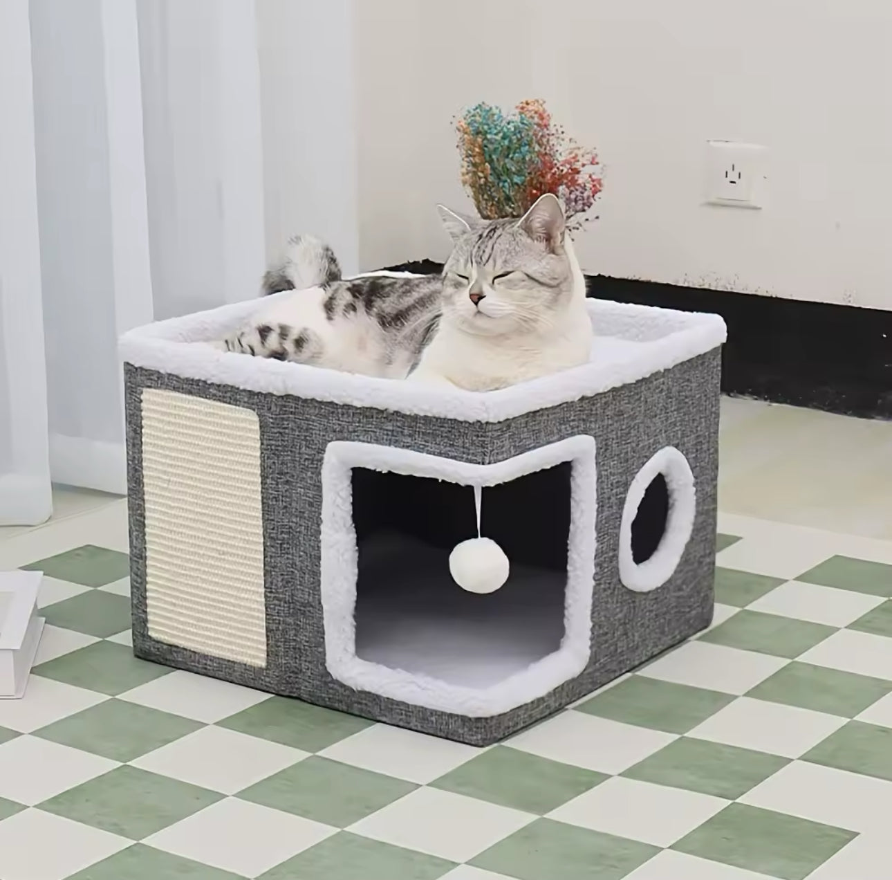 LuxuryCat Nest - Lettino a Doppio Strato con Tiragraffi e Base Antiscivolo”.